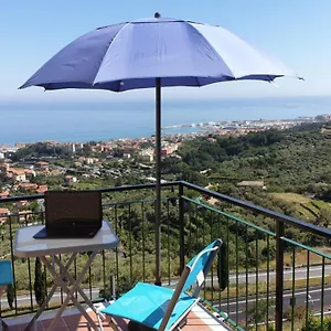 Tra Cielo E Mare Panzió Pietra Ligure