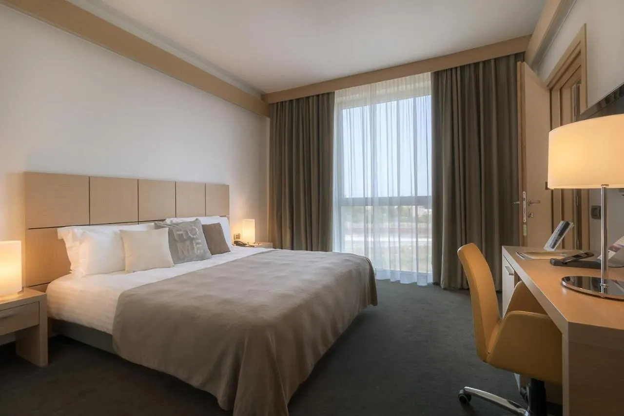 Domina Milano Fiera Hotel Novate Milanese
